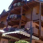 Hotel Arisch 4*