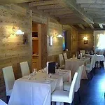 Hotel Arisch 4*