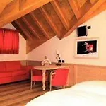 Hotel Arisch 4*
