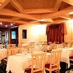 Hotel Arisch 4*