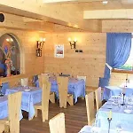 Hotel Arisch 4*