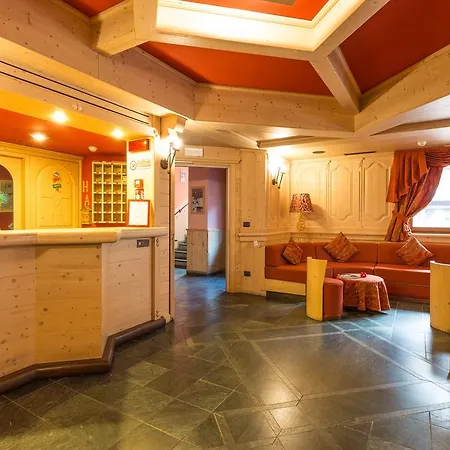 Hotel Arisch 4*