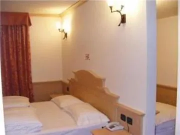 Arisch Otel Aprica