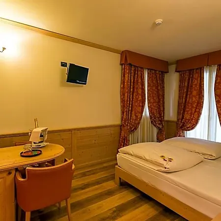 Arisch 4* Aprica