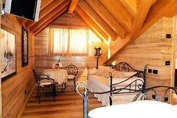 Arisch Hotel