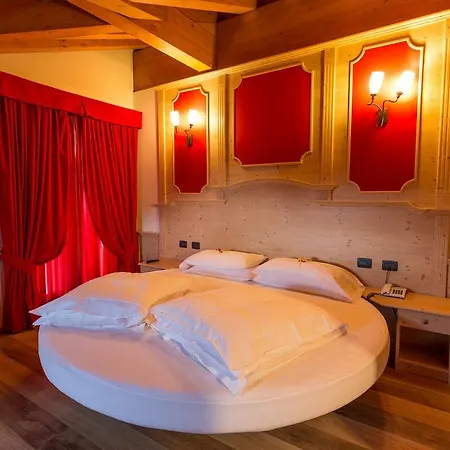 Hotel Arisch 4*