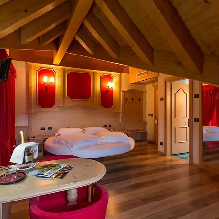 Arisch Hotel