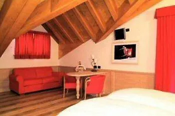 Hotel Arisch 4*