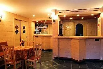 Hotel Arisch 4*