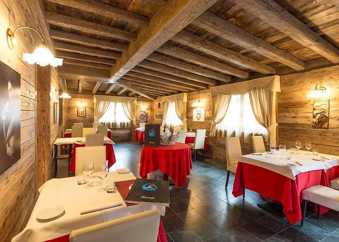 Arisch Hotel