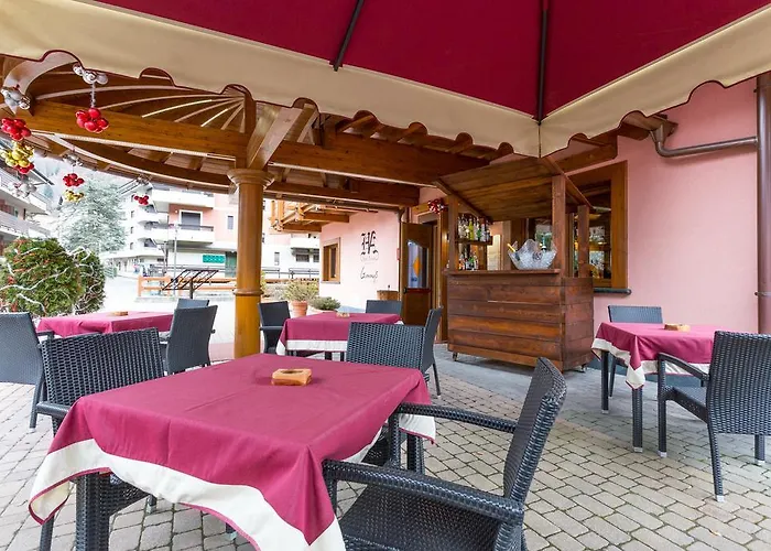 Arisch Hotel 4*
